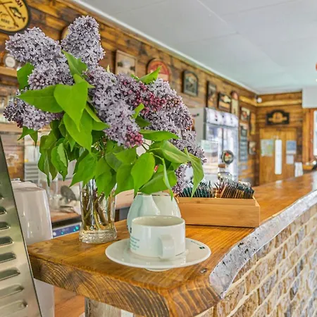 Andelska Laguna Slapy 营地