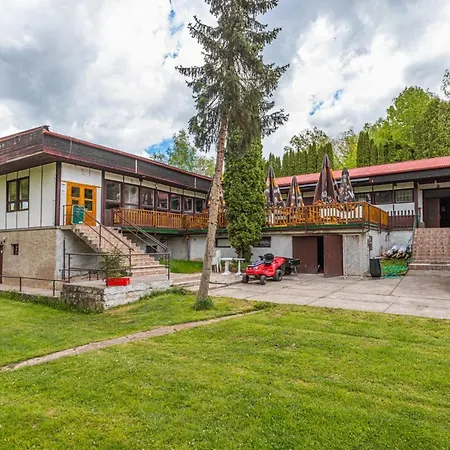 Andelska Laguna Slapy 营地 *