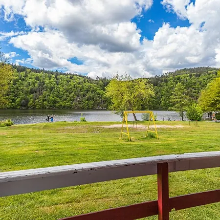 Andelska Laguna Slapy Kamp alanı Nalzovice