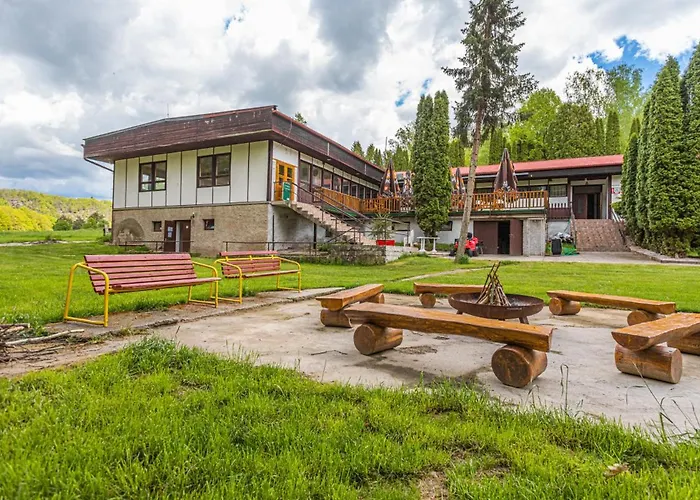 Andelska Laguna Slapy * Nalzovice