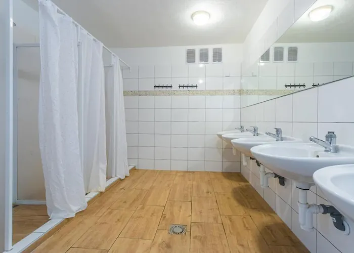 Andelska Laguna Slapy